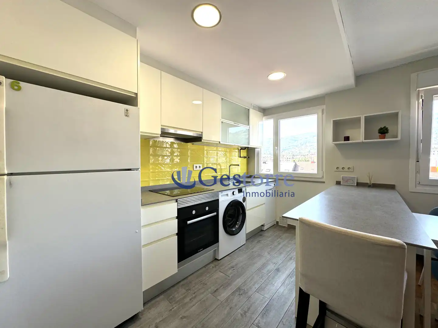 Flat for rent in Calle Martinez Cachero, Parque del Oeste