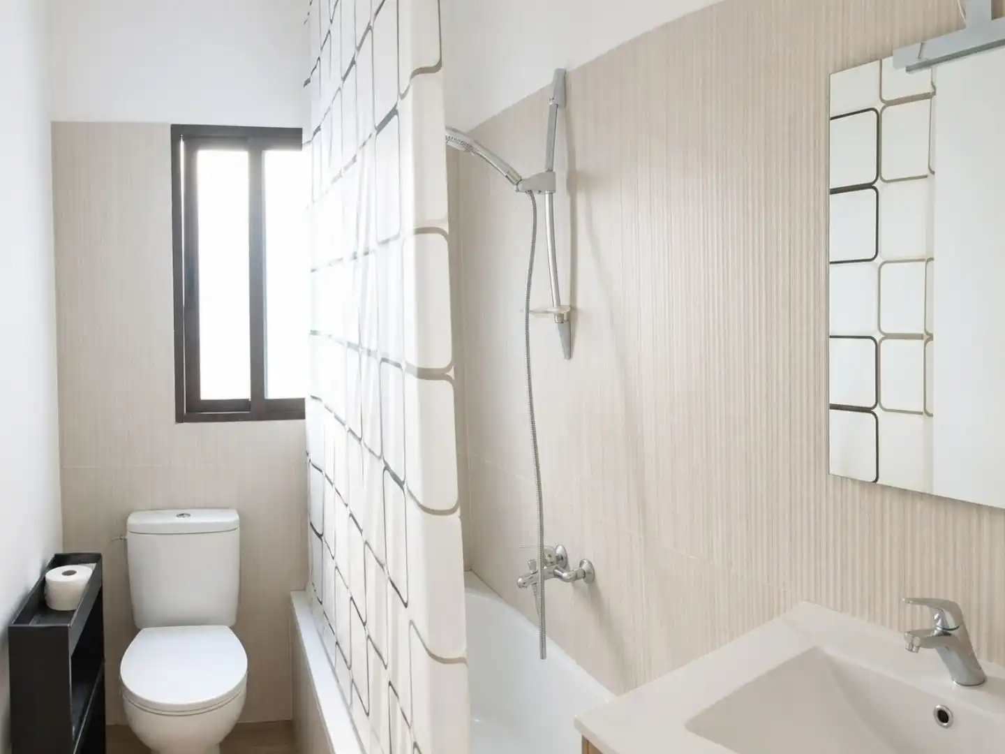 Bathroom of Flat for sale in Alcalá de Henares  with Terrace
