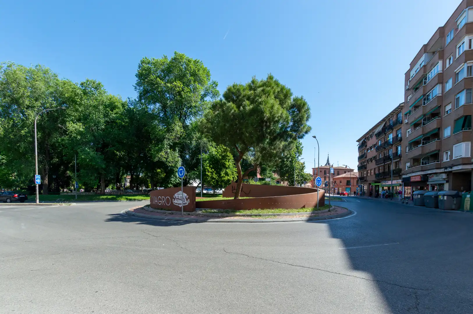Vista exterior de Piso en venta en Alcalá de Henares con Calefacción, Parquet y Terraza