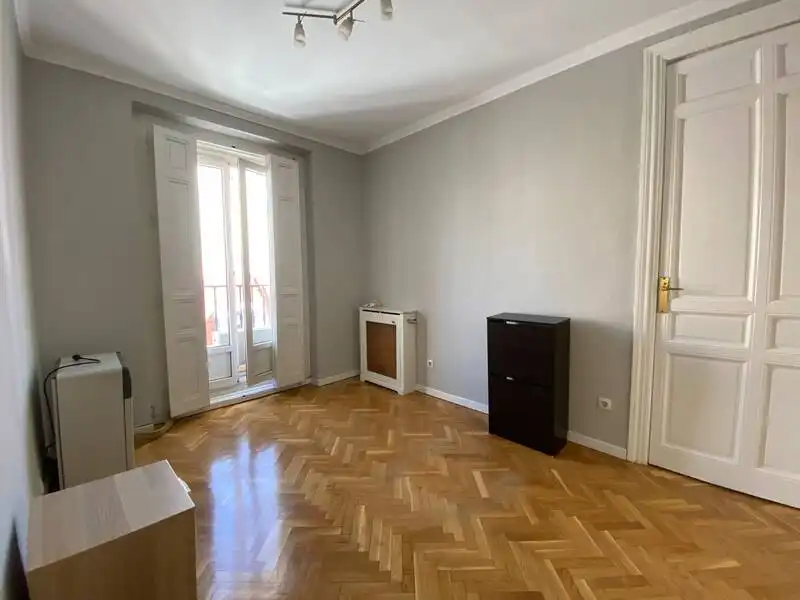 Flat for rent in FUENCARRAL , Trafalgar