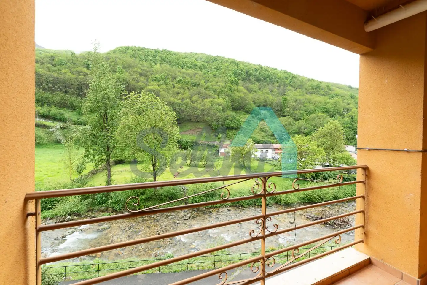 Terrasse von Wohnung zum Verkauf in Aller mit Heizung, Terrasse und Abstellraum