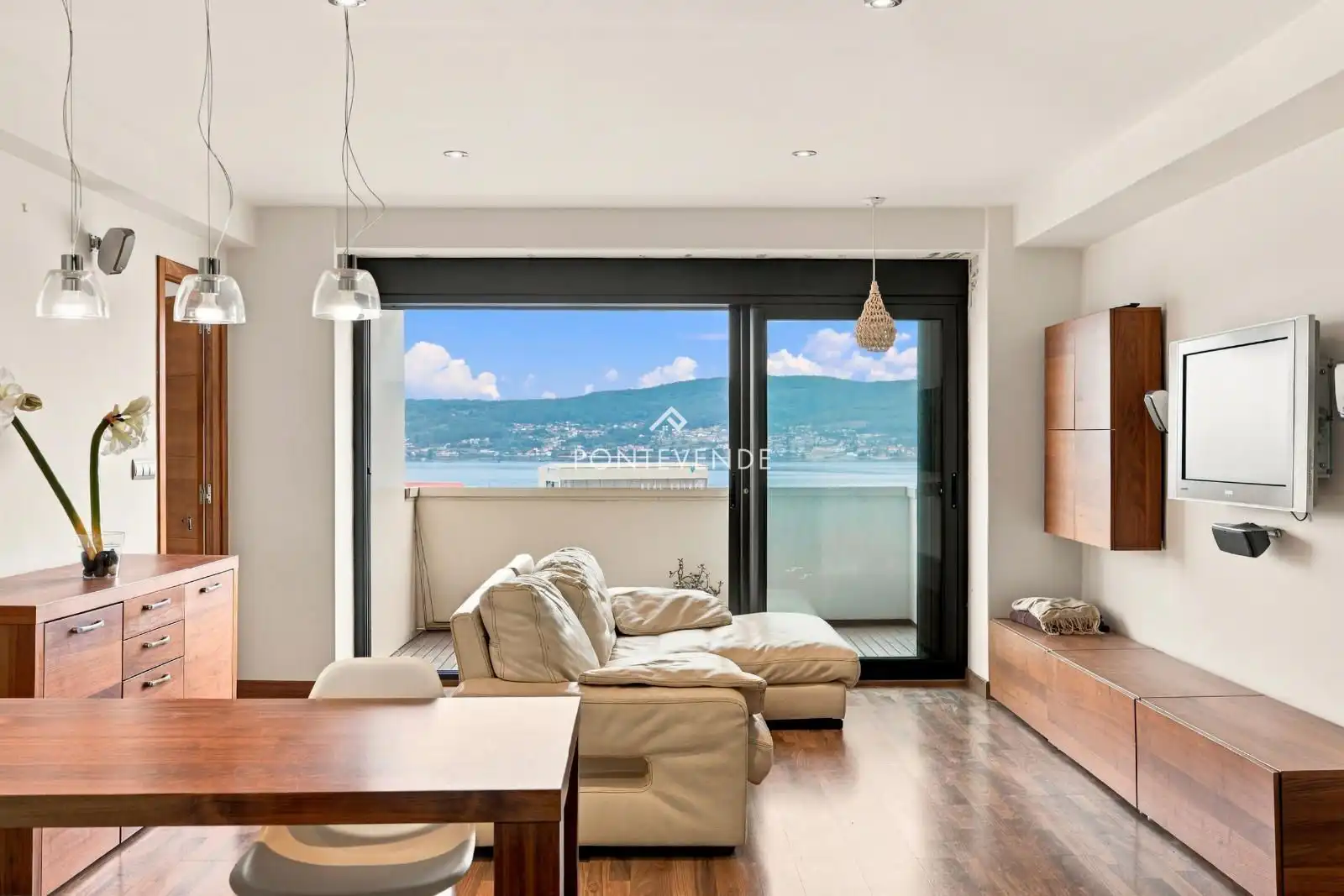Living room of Flat for sale in Marín, Pontevedra