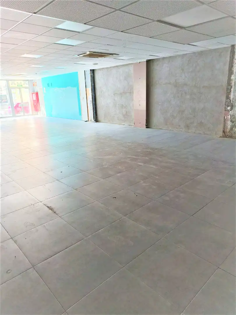 Business premises to rent in Carrer Sant Joan de Mata 3, imagen 6