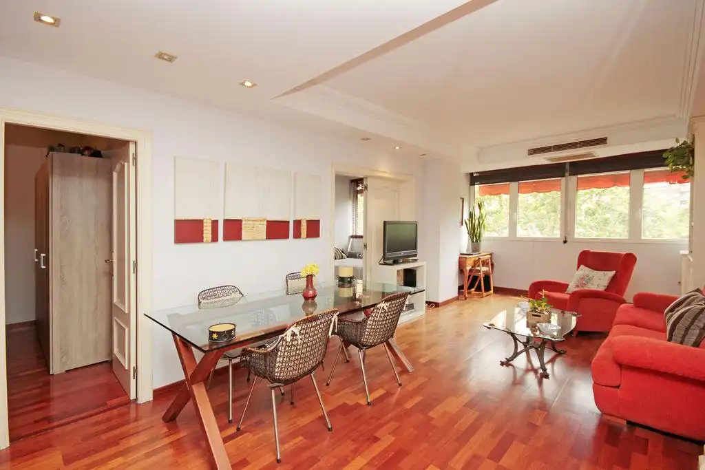 Flat with lift for sale in Les Corts