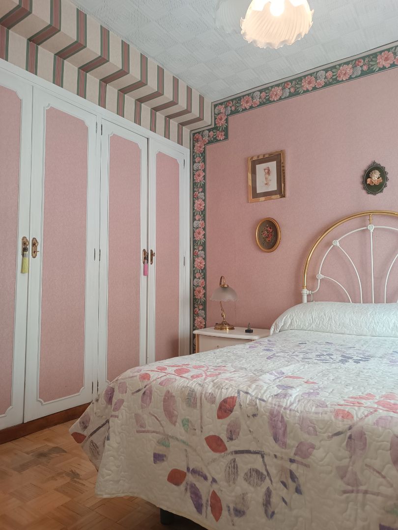 Bedroom of Flat for sale in  Madrid Capital  with Air Conditioner, Heating and Parquet flooring