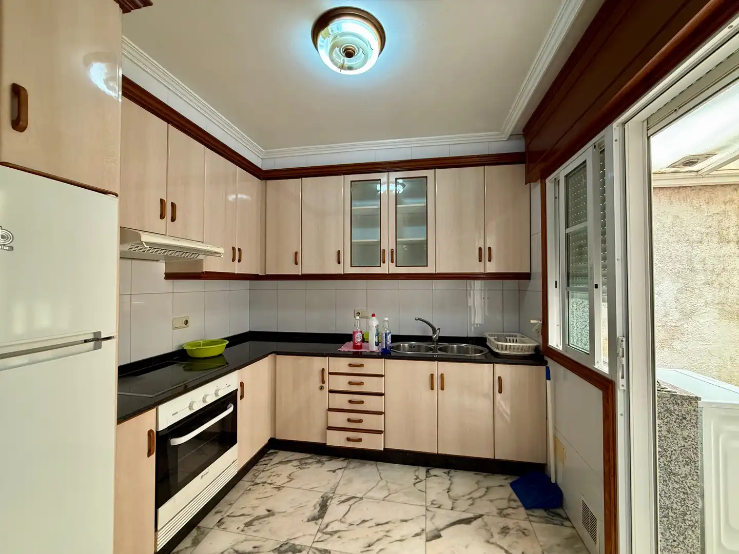 Kitchen of Flat for sale in O Grove    with Heating, Furnished and Oven