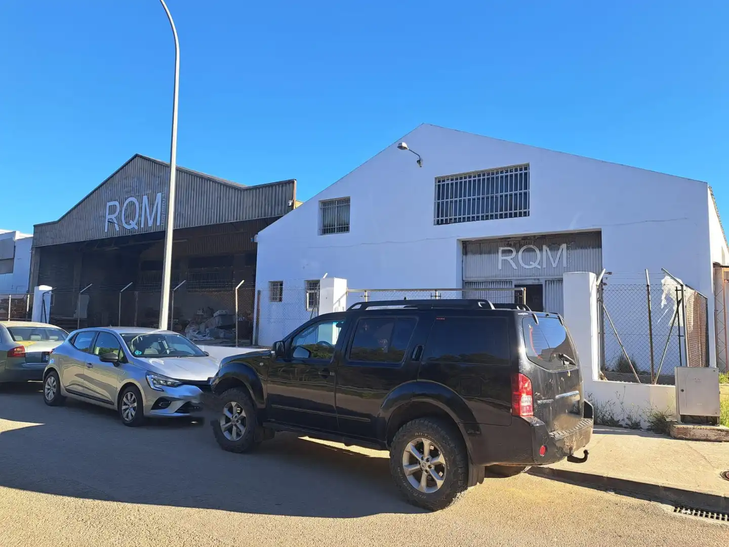 Vista exterior de Nave industrial en venta en Requena