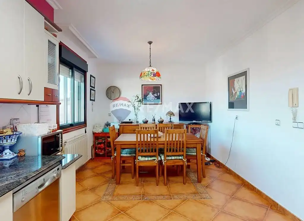 Dining room of Houses for sale in Vigo   with Heating, Private garden and Parquet flooring