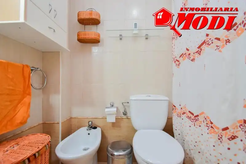 Baño de Casa adosada en venta en Alhendín con Calefacción, Jardín privado y Terraza