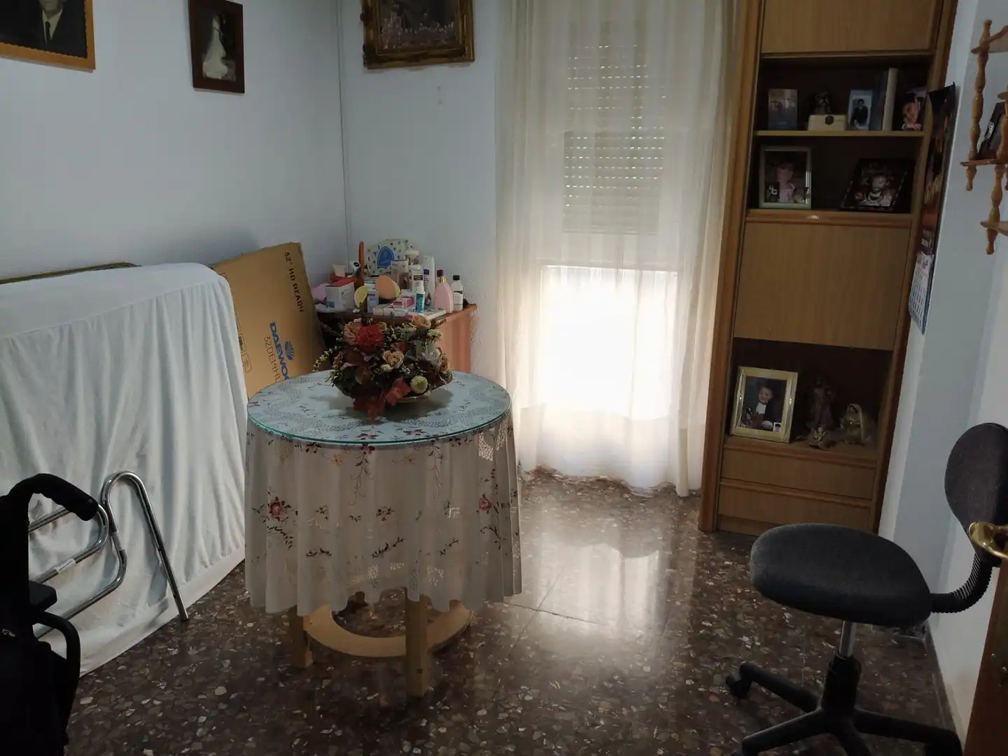 Sala d'estar de Pis en venda en  Jaén Capital amb Terrassa, Moblat i Balcó