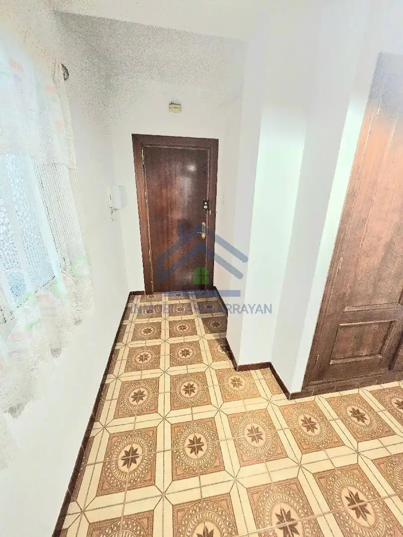 Piso en venta en Granada con Terraza y Amueblado