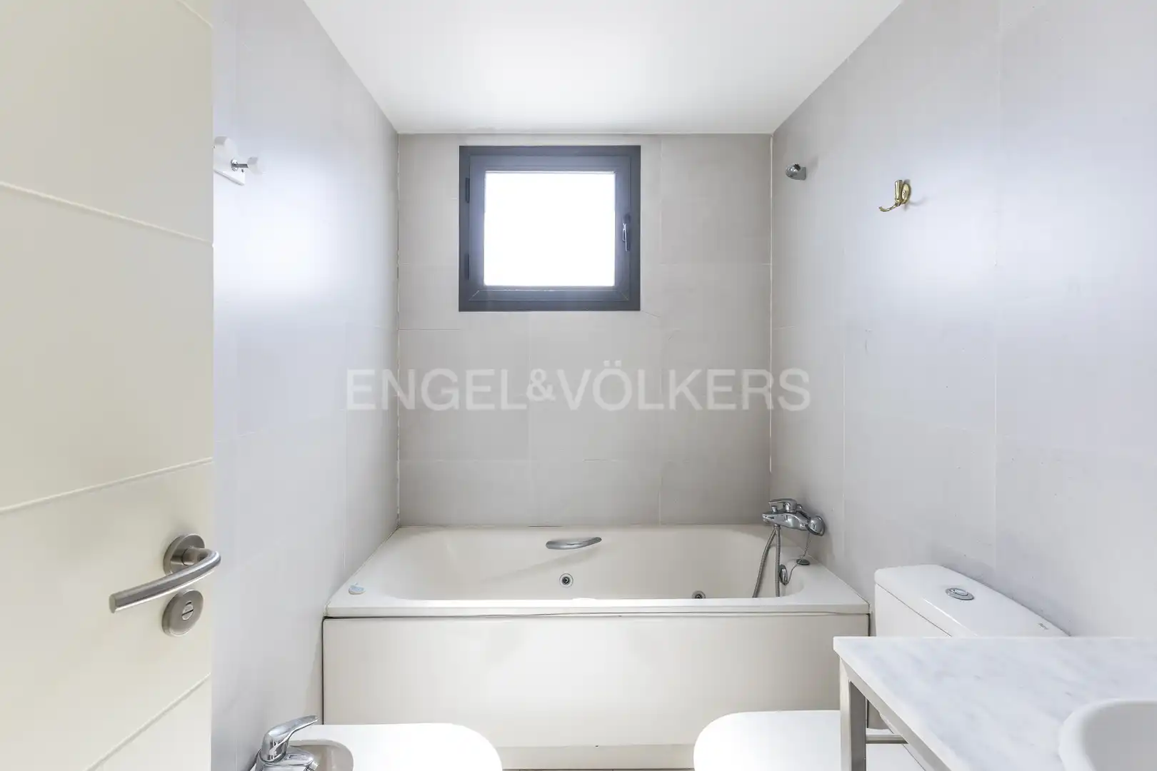 Baño de Piso en venta en Madrid con Aire acondicionado, Calefacción y Trastero
