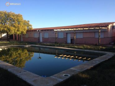 Chalet con piscina en venta en Estación
