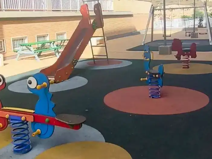 Aparcament de Pis en venda en El Campello amb Aire condicionat i Piscina
