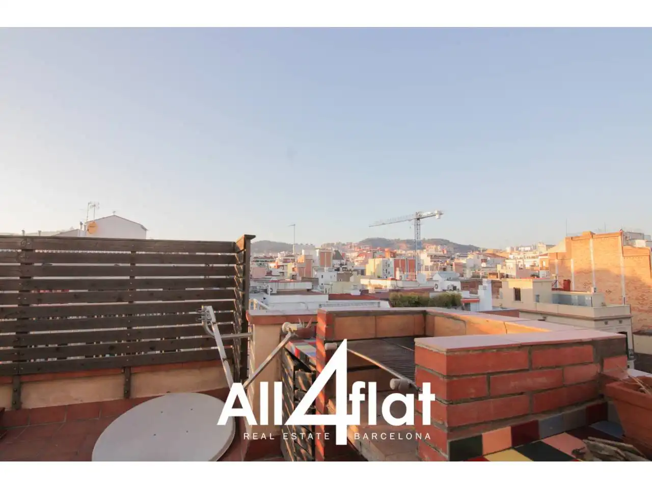 Außenansicht von Dachboden zur Miete in Barcelona mit Klimaanlage, Parkett und Terrasse