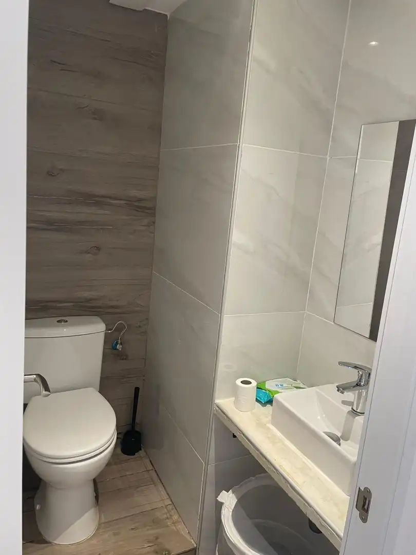 Bathroom of Houses for rent in Paterna  with Air Conditioner, Private garden and Parquet flooring
