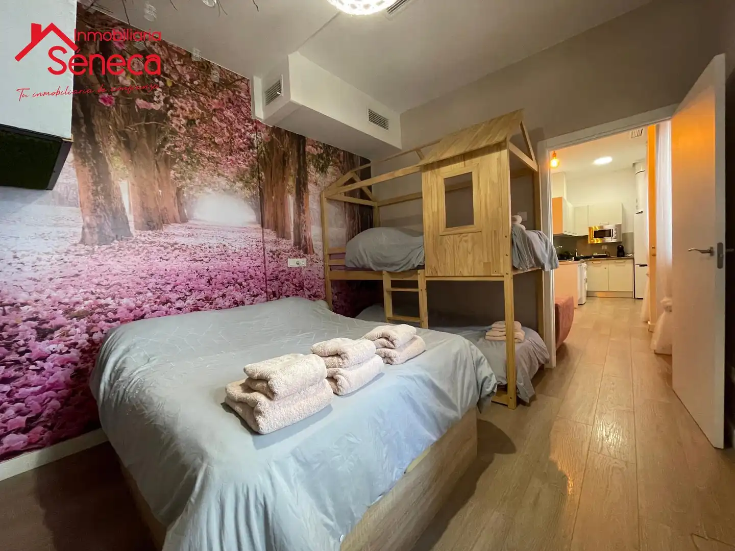 Schlafzimmer von Wohnung zum Verkauf in Córdoba mit Klimaanlage, Heizung und Schwimmbad