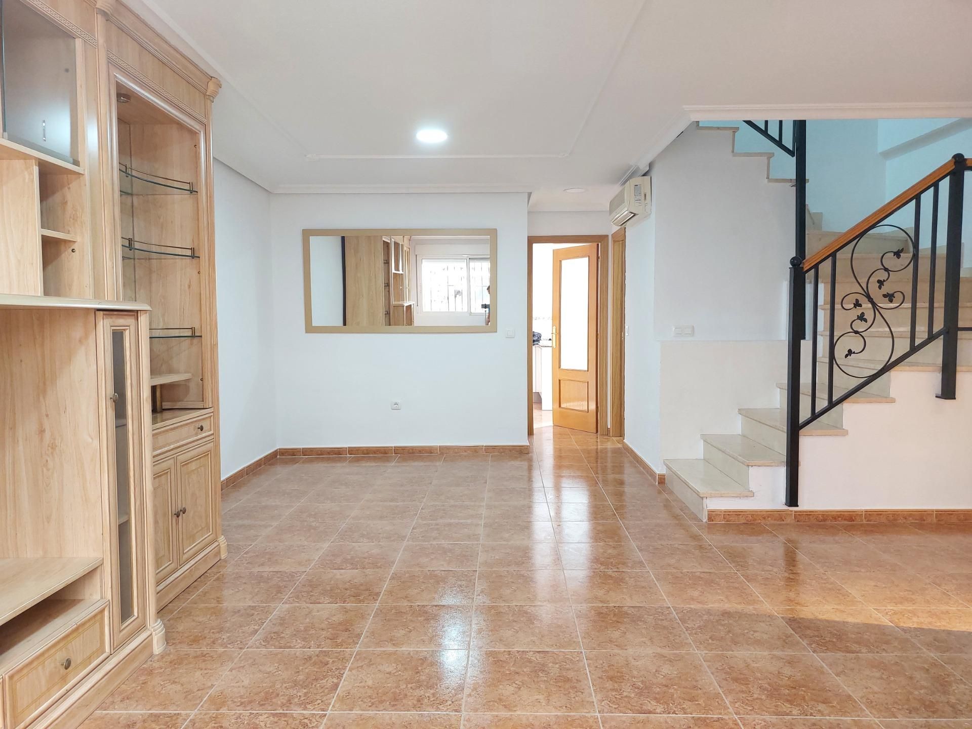 Casa adosada en venda en San Vicente del Raspeig / Sant Vicent del Raspeig amb Terrassa