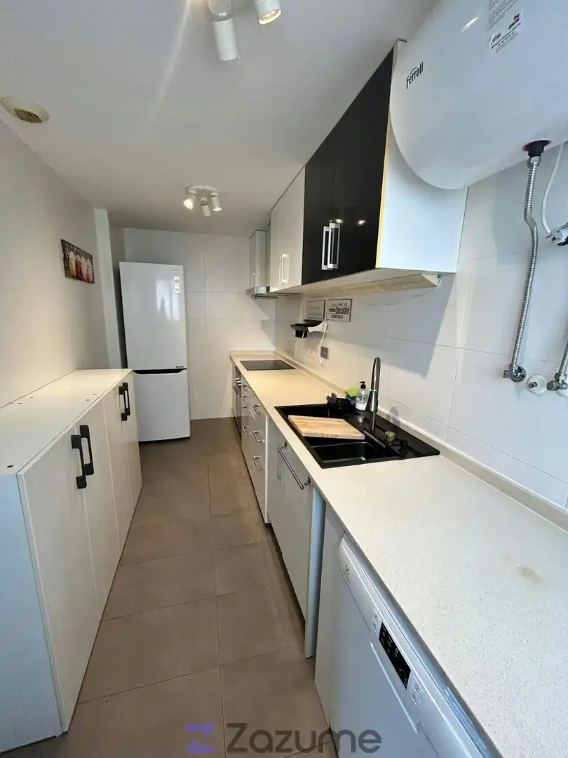 Cocina de Piso de alquiler en Benetússer con Amueblado, Horno y Lavadora