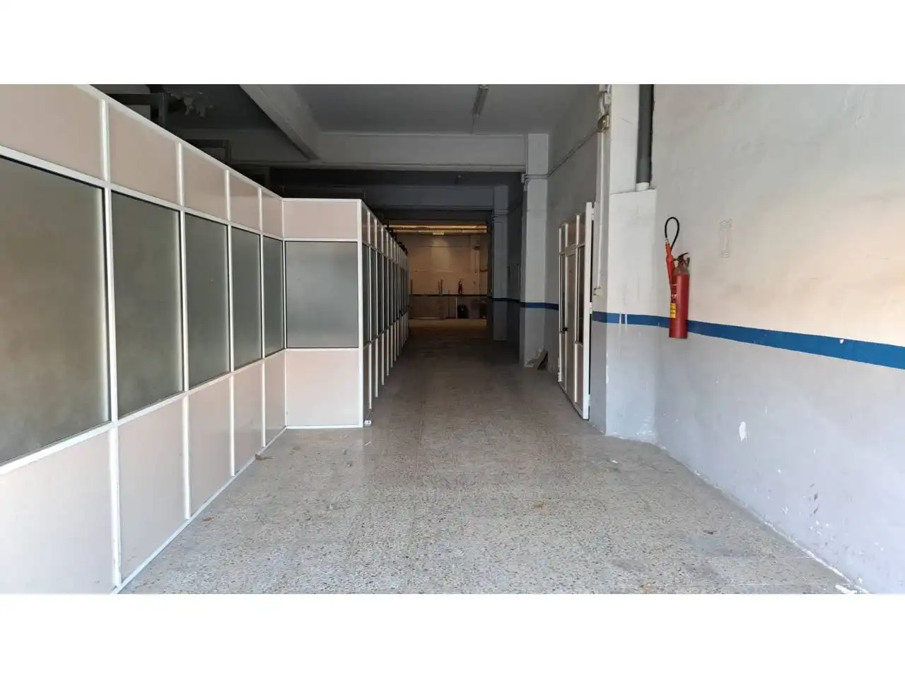 Gewerbefläche zum Verkauf in Ter, imagen 5
