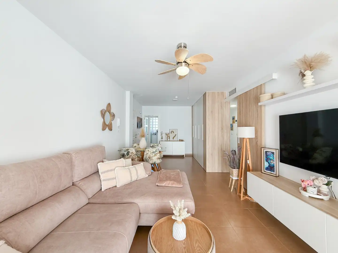 Sala de estar de Apartamento en venta en Águilas con Aire acondicionado, Terraza y Trastero