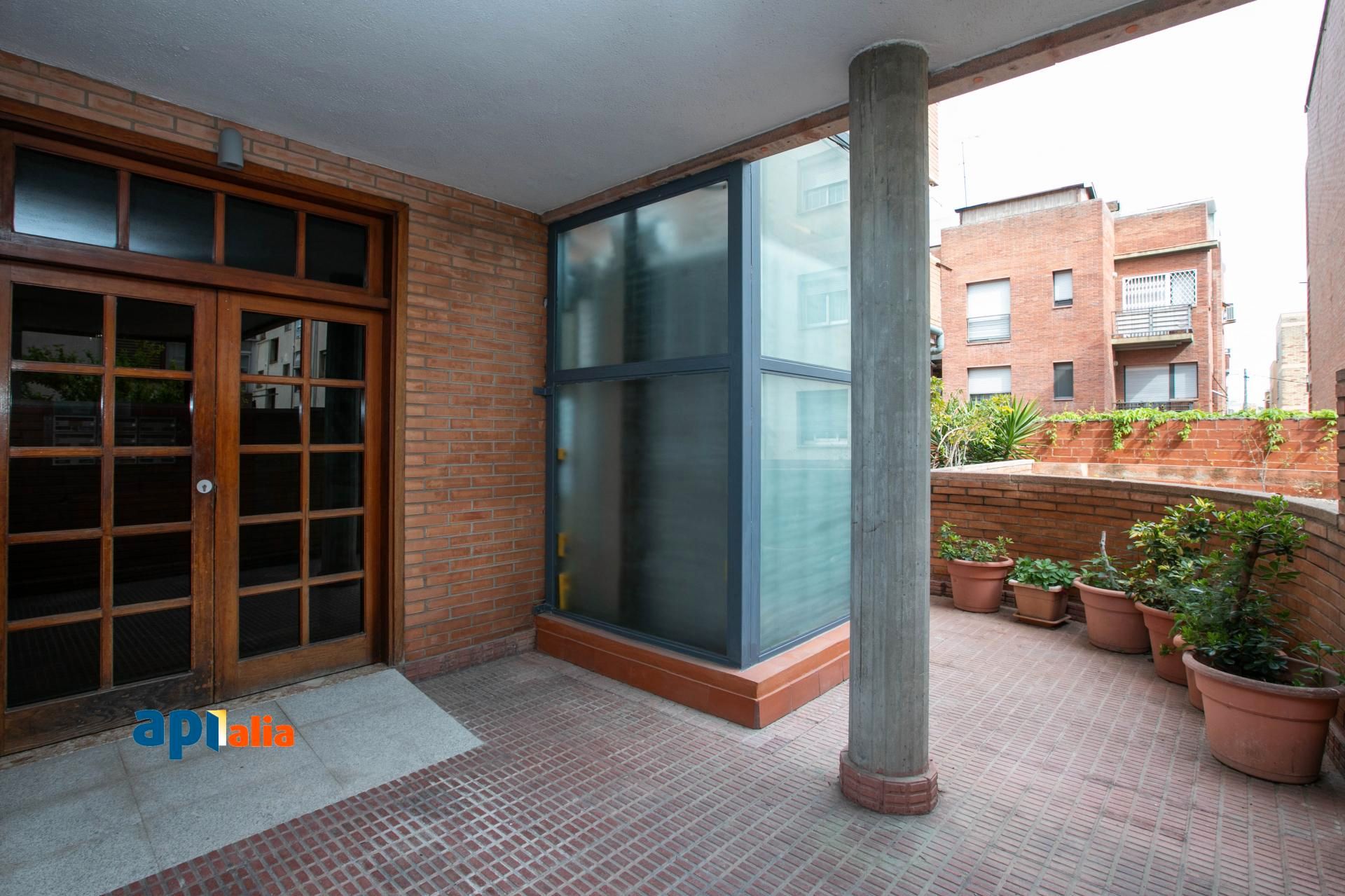 Flat for sale in Esplugues de Llobregat  with Air Conditioner, Heating and Terrace