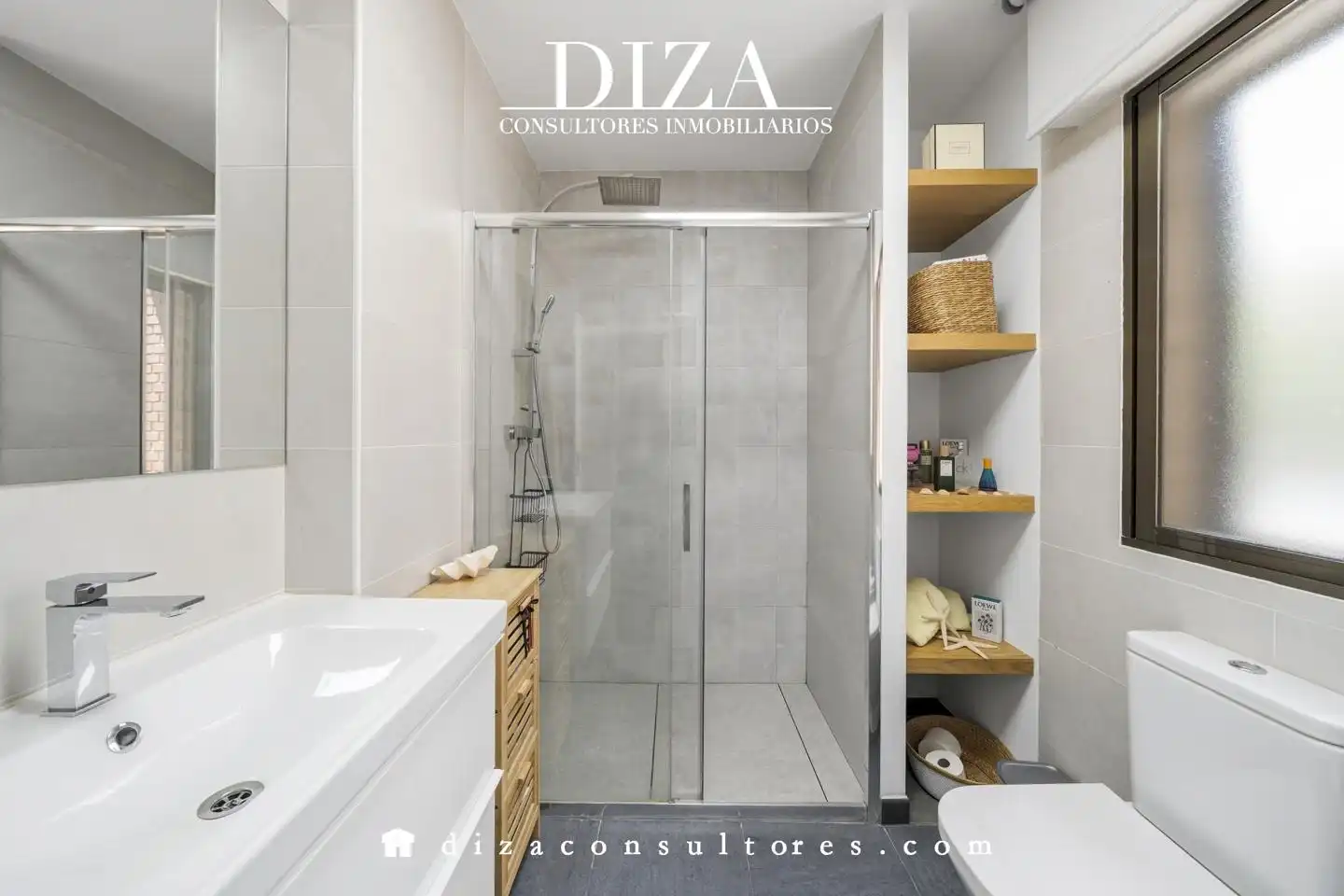 Bathroom of Houses for sale in Madrid  with Air Conditioner, Heating and Terrace