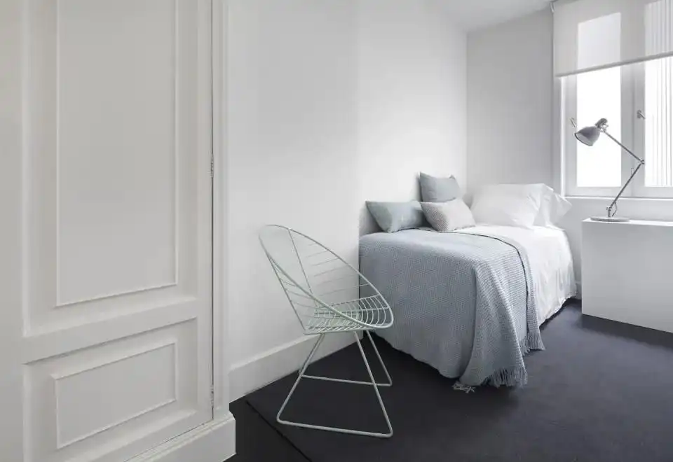Bedroom of Flat for rent in Donostia - San Sebastián   with Heating, Furnished and Washing machine