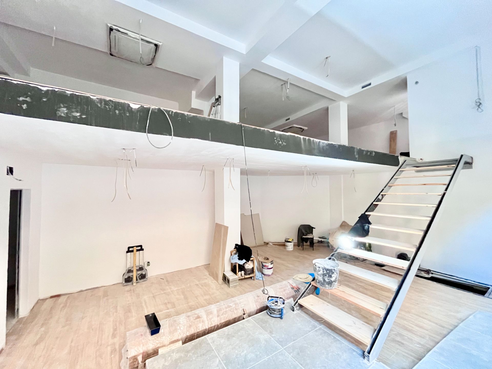 Premises to rent in  Barcelona Capital  with Air Conditioner, Heating and Parquet flooring