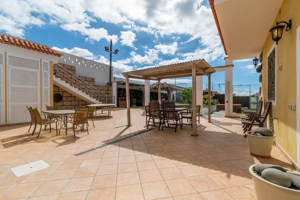 Maison rustique avec jardin à vendre à Calle Acacia 18, imagen 2