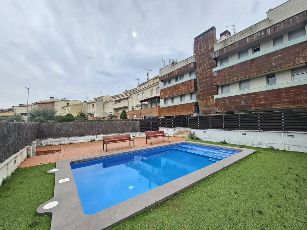 Schwimmbecken von Maisonette zum Verkauf in Viladecavalls mit Klimaanlage, Heizung und Terrasse