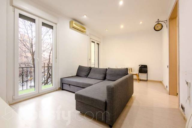 Piso en Venta en Carrer de Nàpols, . en El Camp d'en Grassot i Gràcia Nova