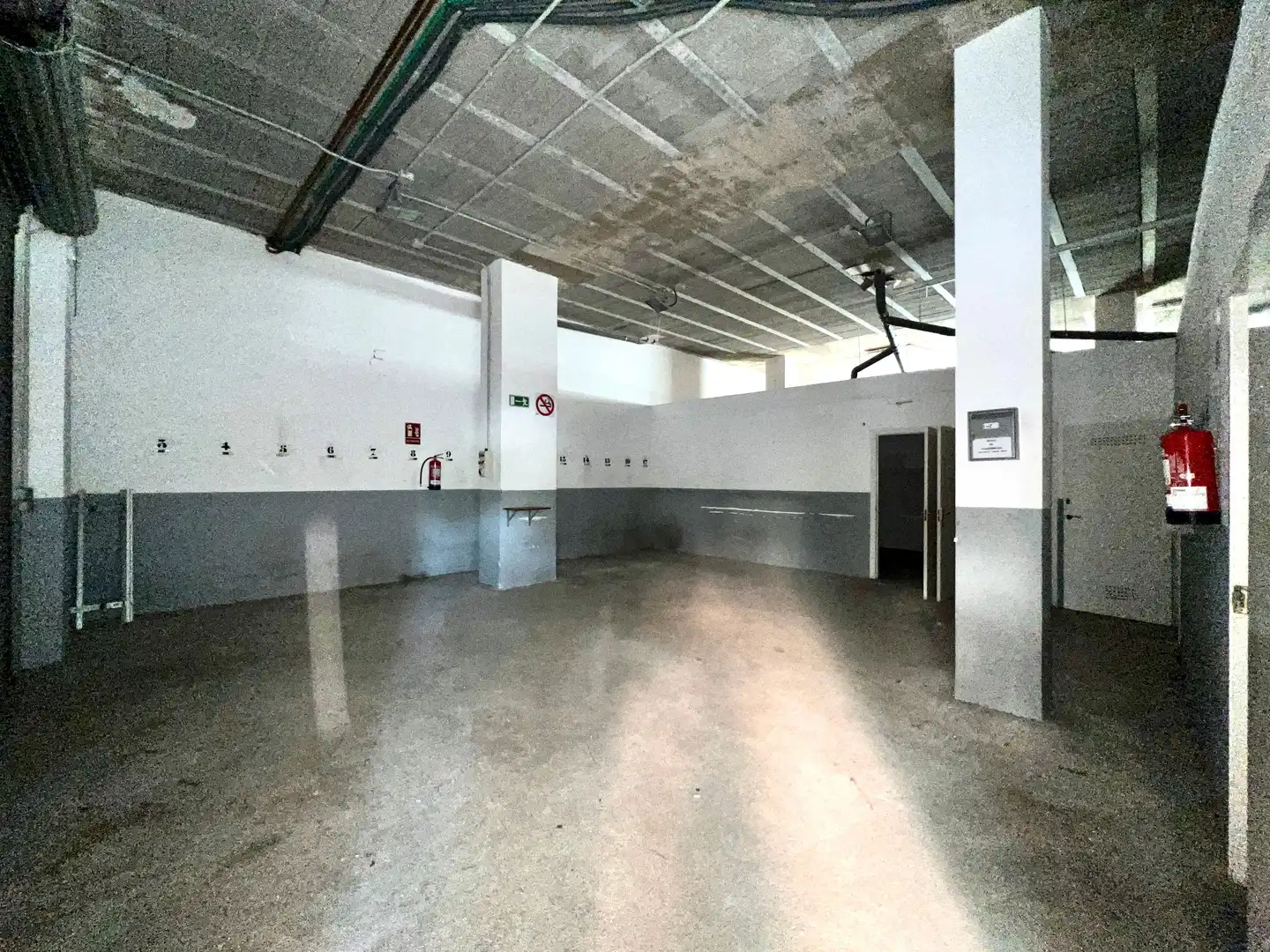Local comercial en venta en Migjorn, imagen 2