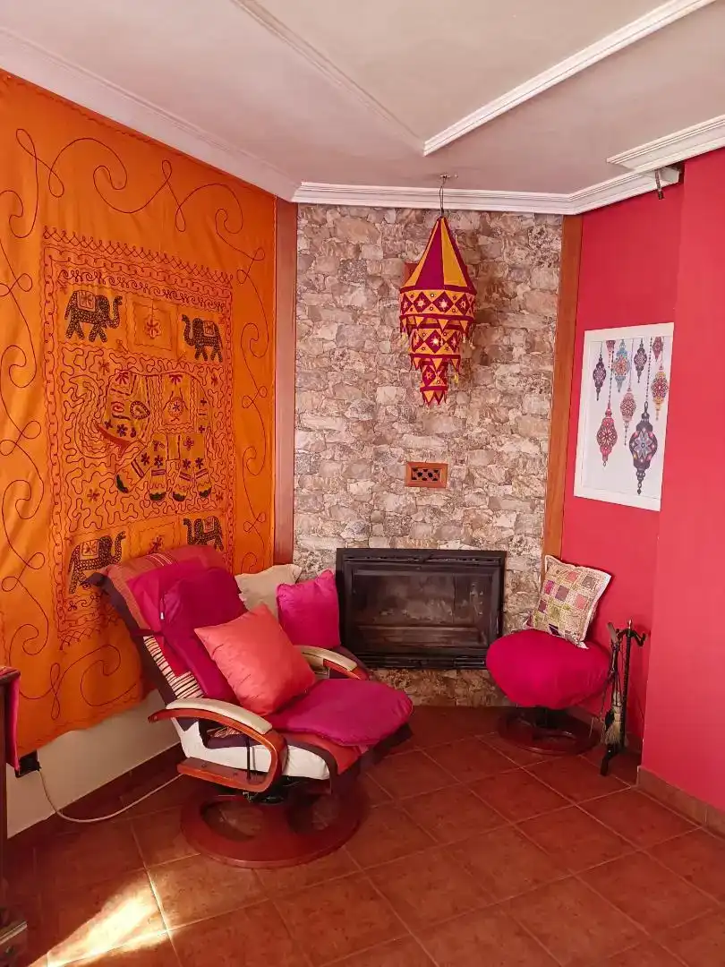Sala d'estar de Casa o xalet en venda en Ponferrada amb Jardí privat, Parquet i Moblat
