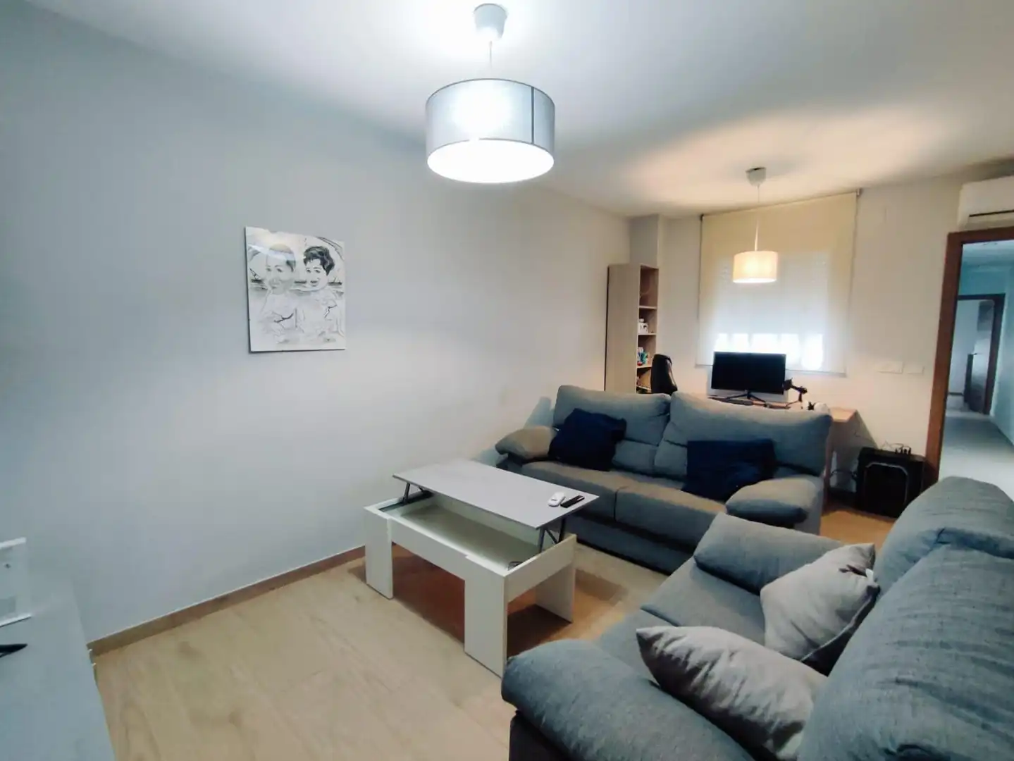 Sala d'estar de Casa o xalet en venda en Castellón de la Plana / Castelló de la Plana amb Aire condicionat, Terrassa i Traster