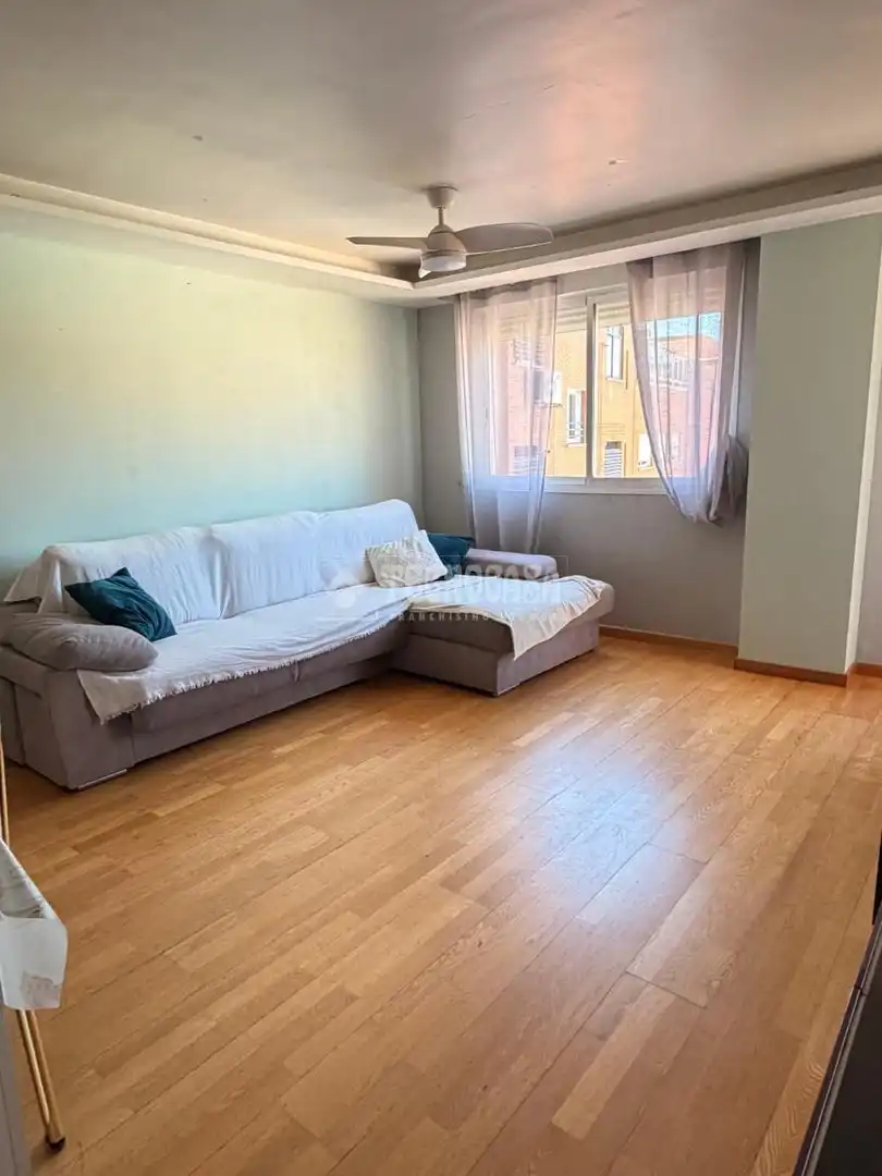 Sala de estar de Ático en venta en Valdemoro con Calefacción, Terraza y Trastero