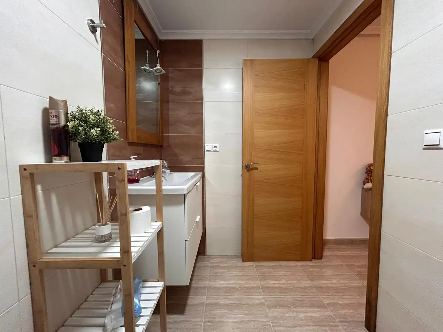 Bathroom of Flat for sale in Dolores  with Air Conditioner, Terrace and Furnished