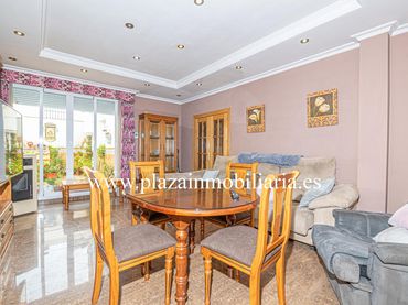 Casa en venda a Jardin Lucena
