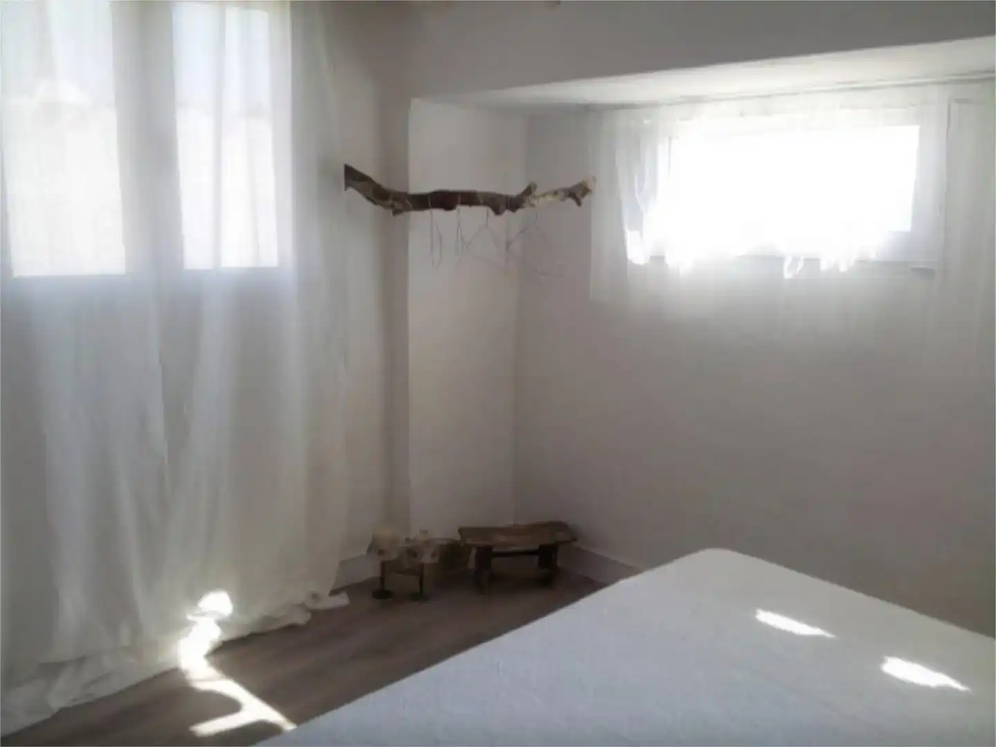Dormitori de Casa adosada en venda en Valdealgorfa amb Aire condicionat, Parquet i Moblat