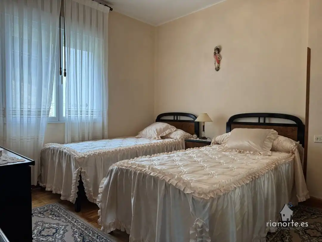 Habitación de Piso en venta en Ribadesella con Calefacción