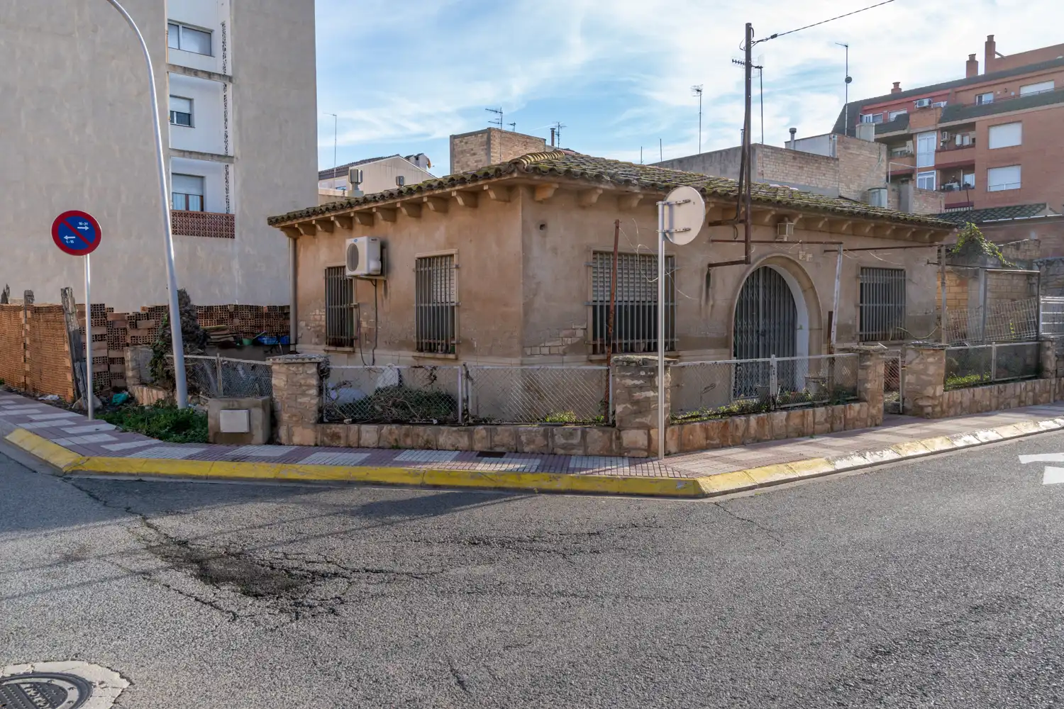 Vista exterior de Casa o xalet en venda en L'Aldea amb Jardí privat, Terrassa i Traster