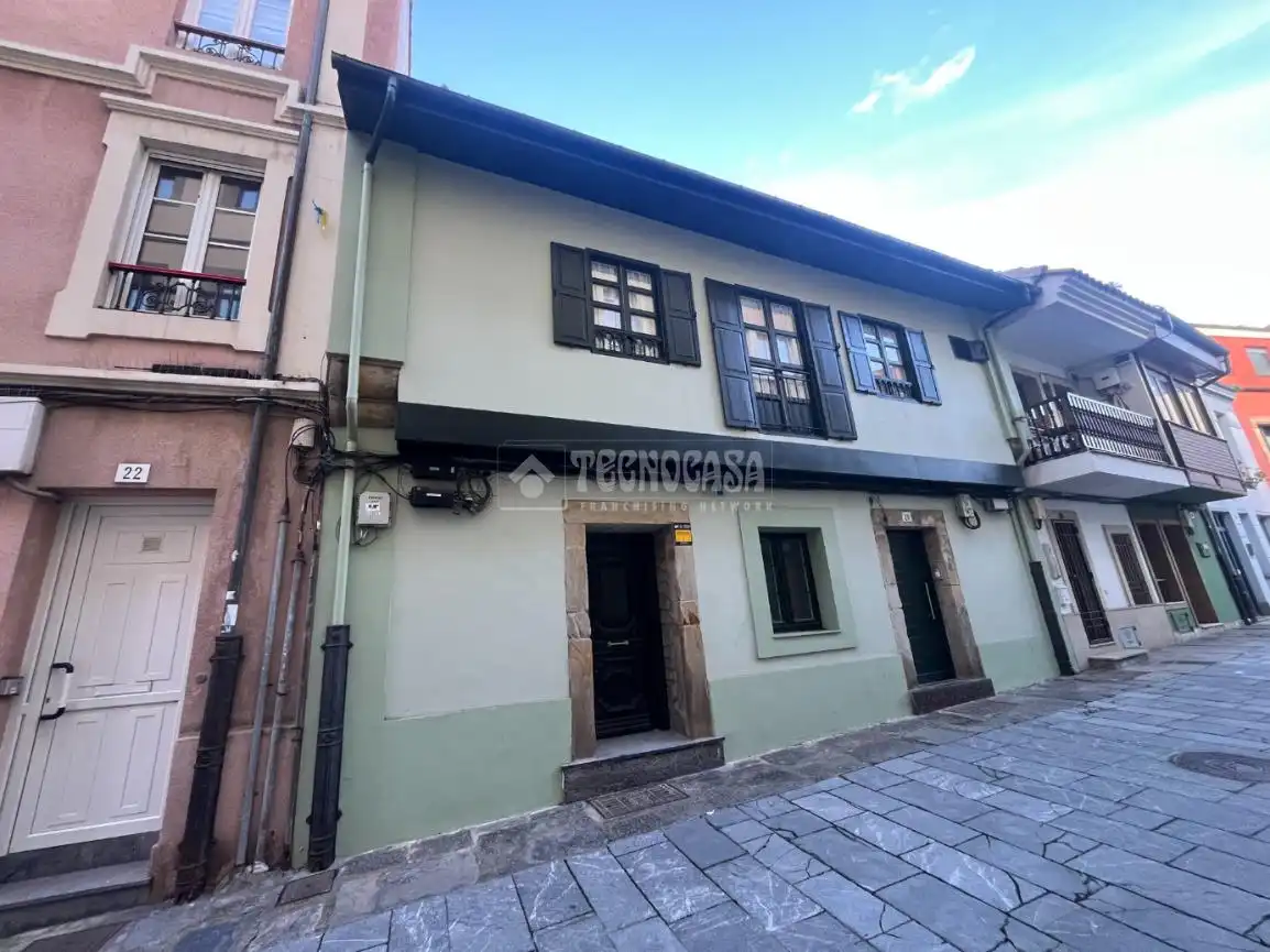 Vista exterior de Piso en venta en Gijón  con Calefacción
