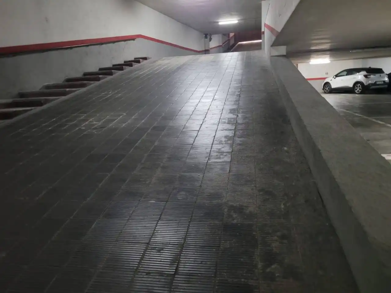 Parkplatz von Garage zum Verkauf in Sabadell