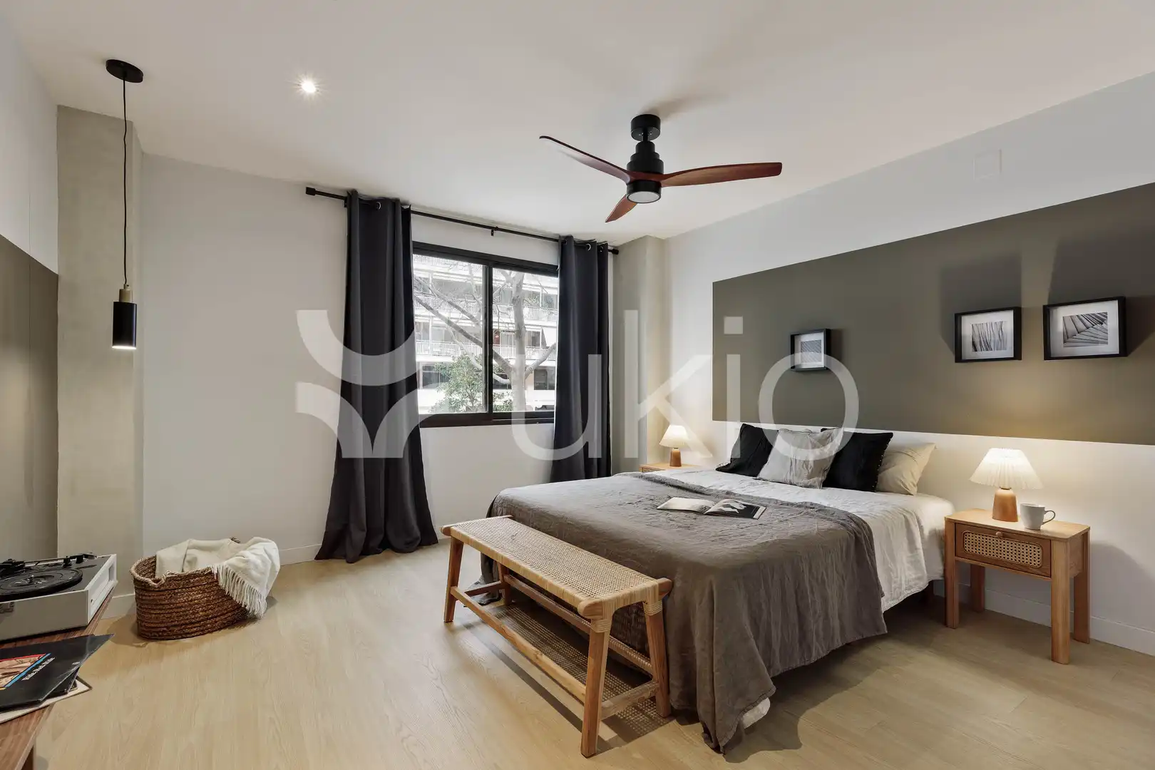 Schlafzimmer von Wohnungen zur Miete in Barcelona mit Heizung, Terrasse und Möbliert