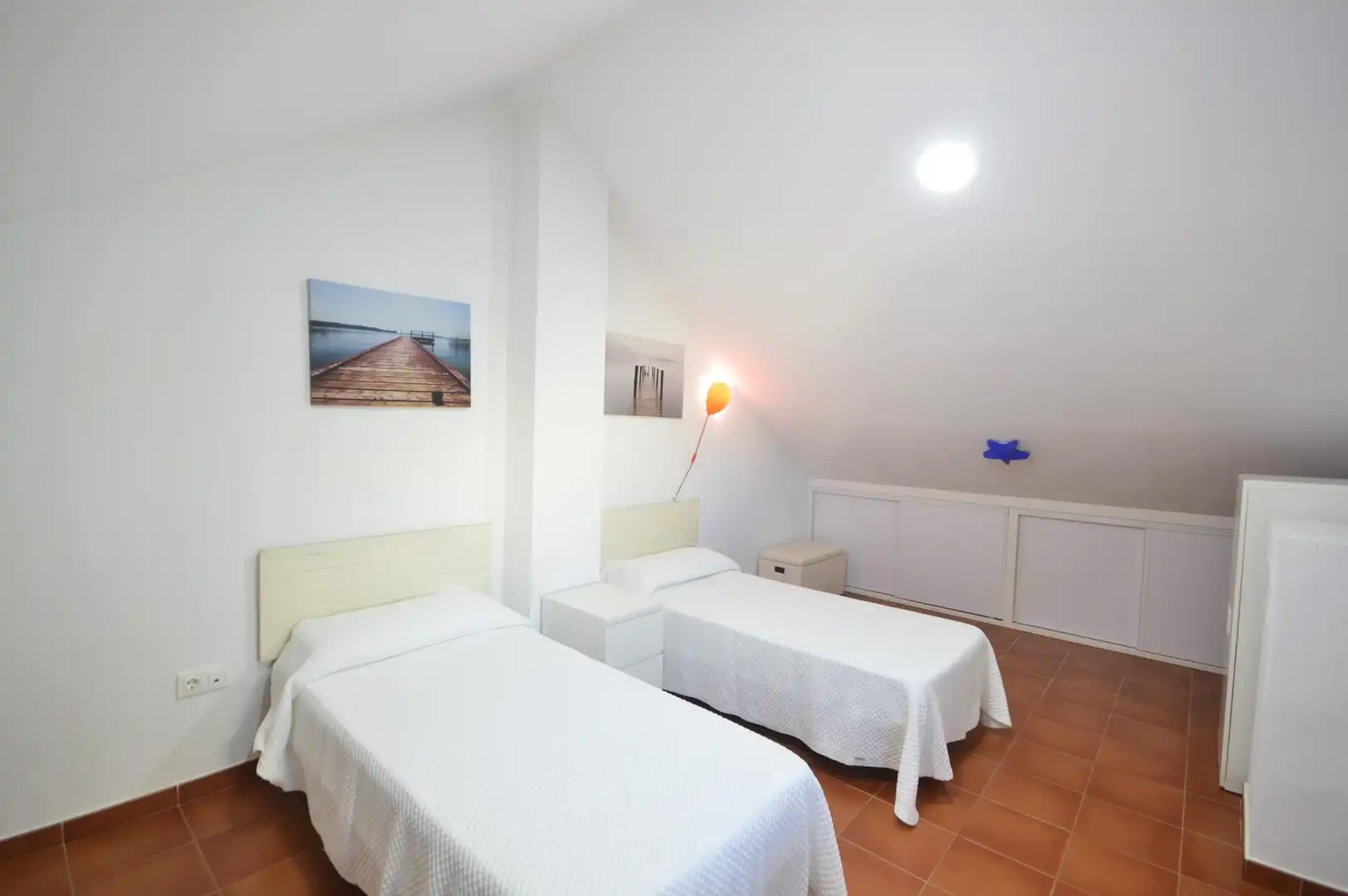 Habitación de Casa adosada en venta en El Puerto de Santa María con Aire acondicionado, Calefacción y Jardín privado