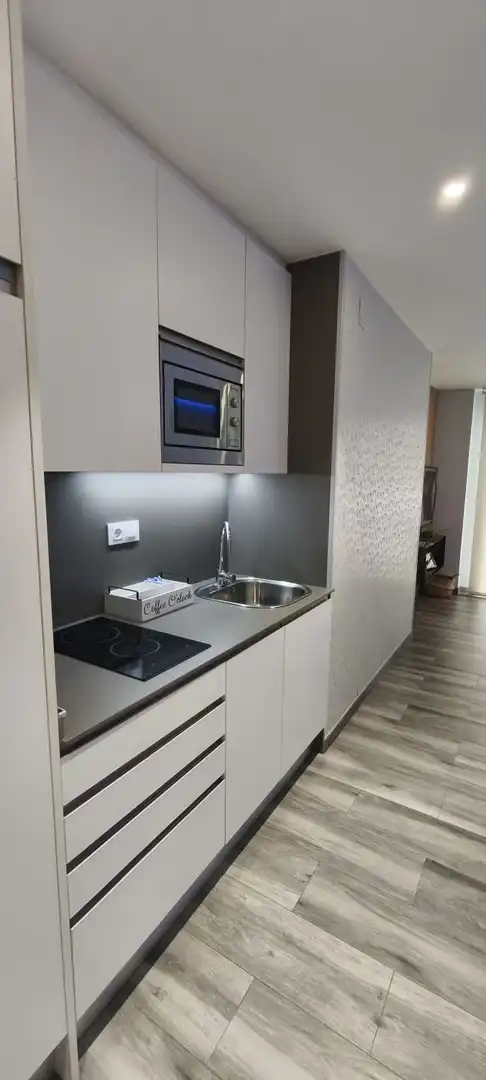 Küche von Wohnung zum Verkauf in Salou mit Klimaanlage, Heizung und Terrasse