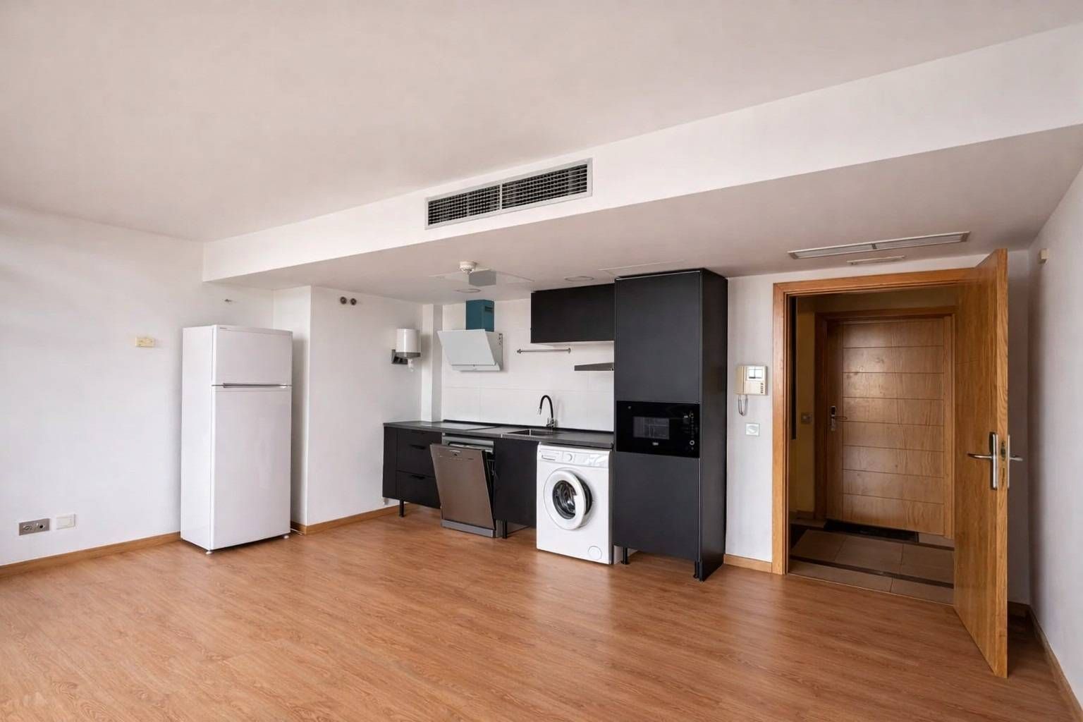 Kitchen of Duplex to rent in San Sebastián de los Reyes  with Air Conditioner, Private garden and Community pool