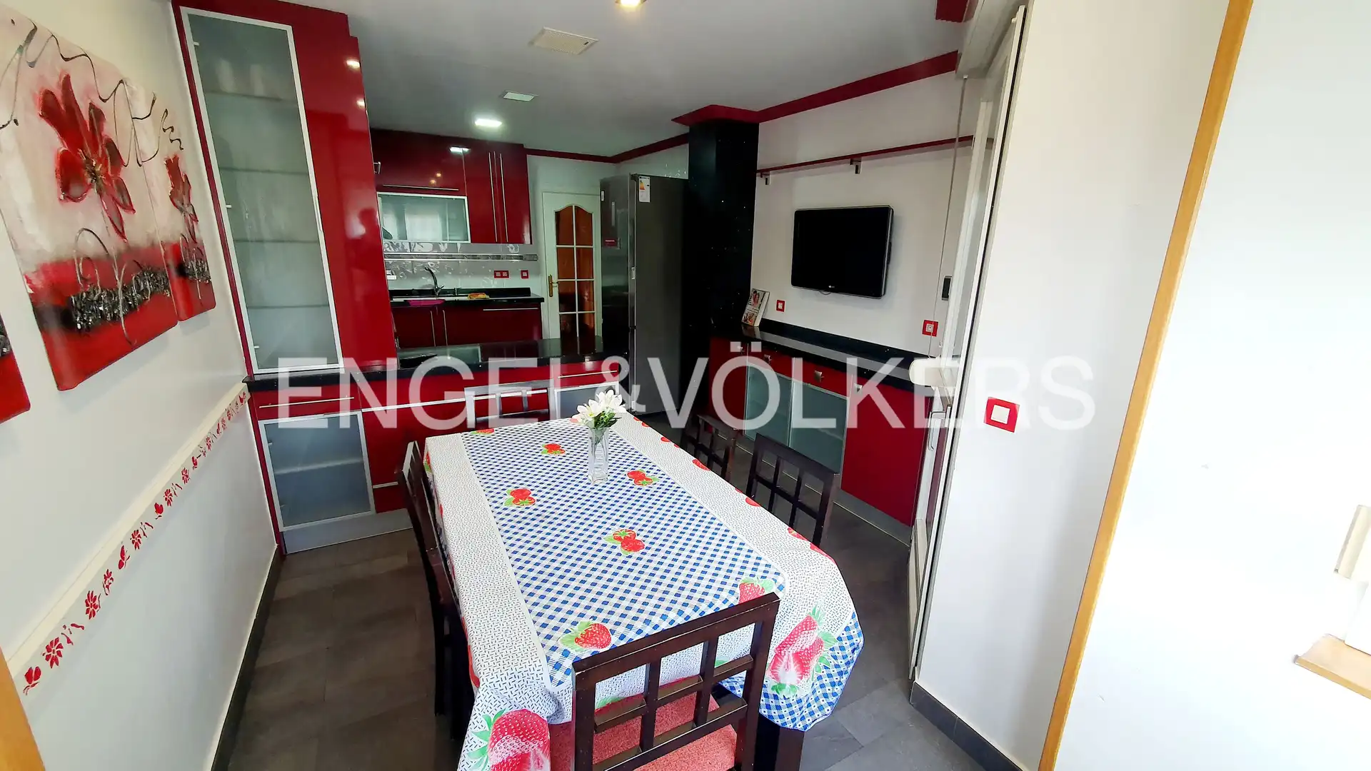 Comedor de Casa adosada en venta en Aguilar de Campoo con Calefacción, Jardín privado y Parquet