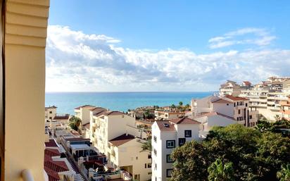 Vista exterior de Pis en venda en Benalmádena amb Aire condicionat i Terrassa