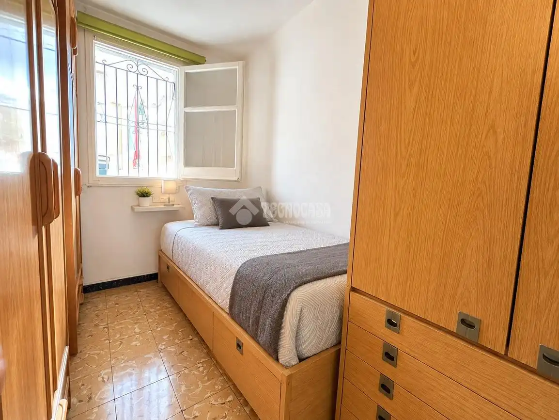 Habitación de Piso en venta en L'Hospitalet de Llobregat con Terraza